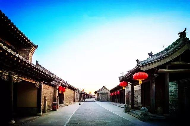上升的五彩石